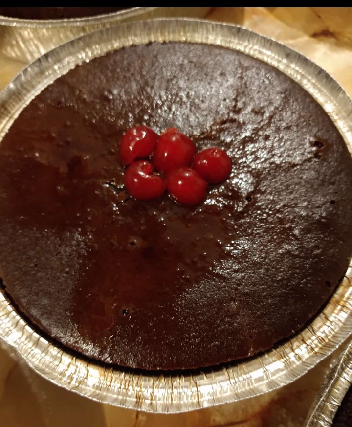 Jamaican Black Fruit cake/ Rum cake 8 inches pan/1lbs) ready in 48 hours